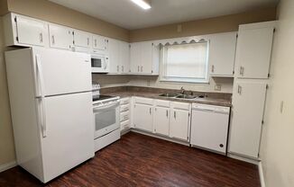 3 beds, 2 baths, $1,500