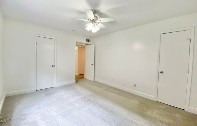 2 beds, 1 bath, $1,795, Unit # 115