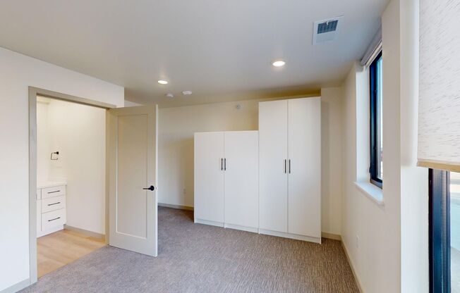 3 beds, 2 baths, 1,111 sqft, $1,465, Unit 2404-304