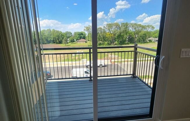 2 beds, 2 baths, 972 sqft, $1,640, Unit 1211-301