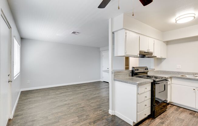 2 beds, 1 bath, 720 sqft, $1,100, Unit F-57