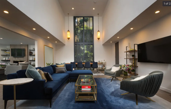 Come home to this Modern 2-bedroom Townhome in West Hollywood!