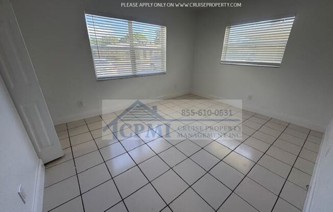 2 beds, 1 bath, 827 sqft, $1,825, Unit 555