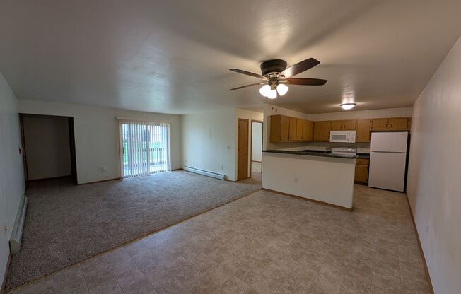 2 beds, 1 bath, 1,100 sqft, $1,359, Unit 1053 5309