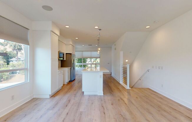 Modern 2 Bedroom 2.5 Bathroom Highland Park Luxury Condo for rent! Corner Unit.