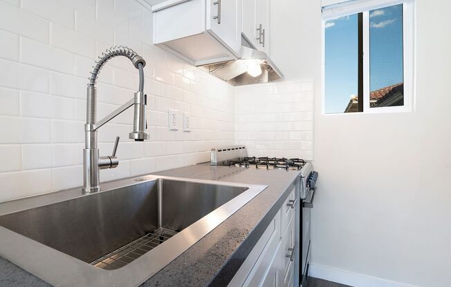 Studio, 1 bath, 126 sqft, $1,595, Unit 122