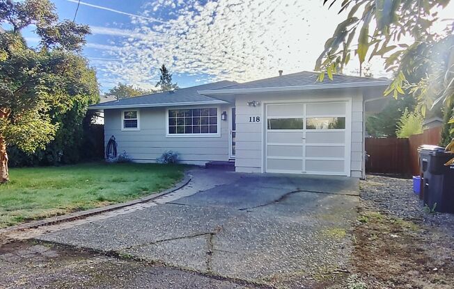 Beautifully Updated 3 Bedroom Ranch In The Heart of Oregon City!