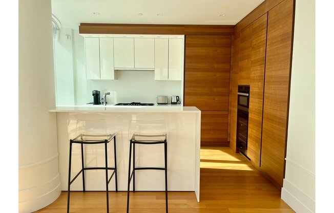252 E 57 ST