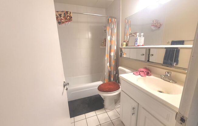 2 beds, 1 bath, $1,195, Unit 113