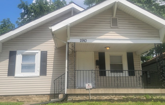 2910 BROOKSIDE AVE