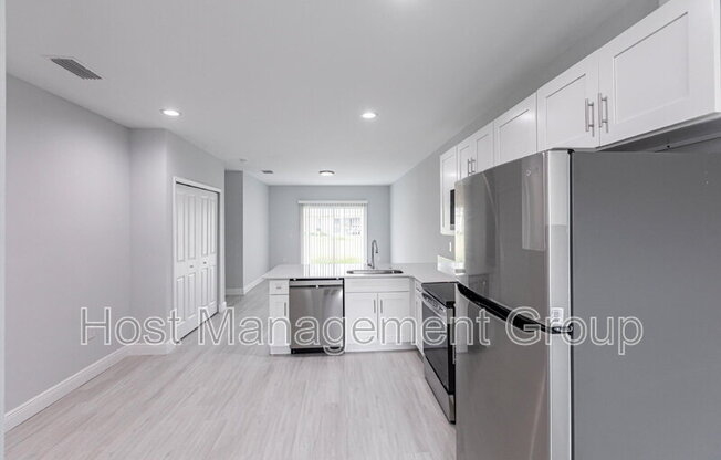 2113 COMO ST
