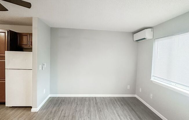1 bed, 1 bath, 610 sqft, $1,100, Unit 72