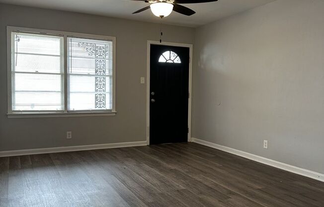 Renovated 3 bedroom close to shopping!