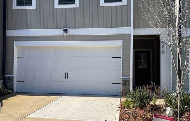 Charming 4 Bedroom Home Located In Cary