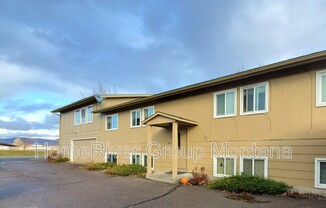 909 PATTEE CRK DR E