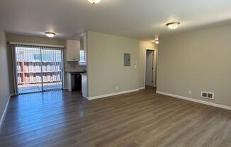 300 WARREN AVE