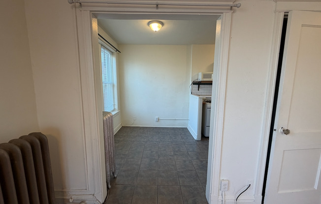 Studio, 1 bath, 450 sqft, $945, Unit 309