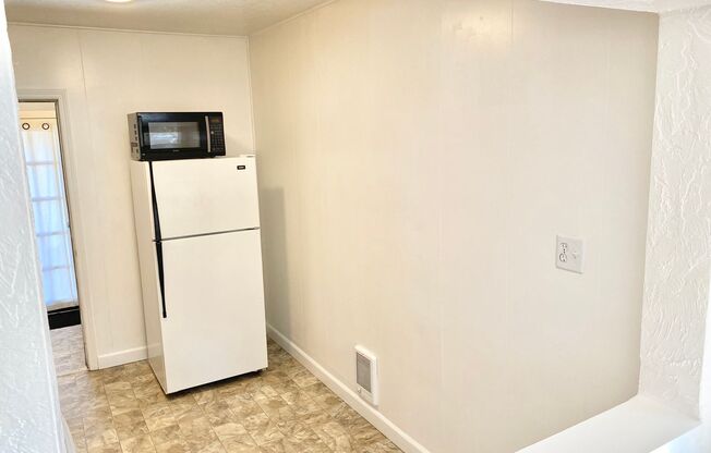 1 bed, 1 bath, 715 sqft, $1,550