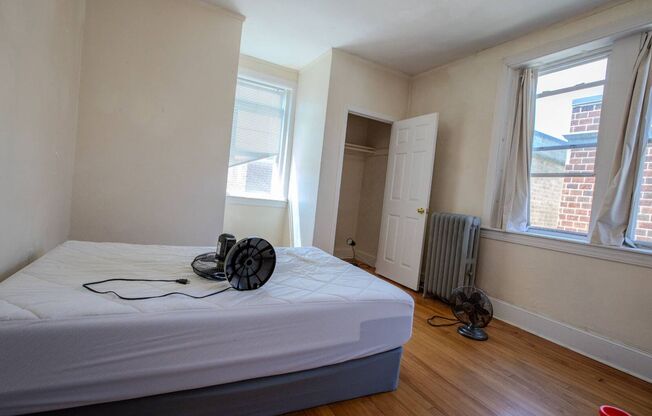 3 beds, 1 bath, $3,995, Unit 324 St. Paul St. #6