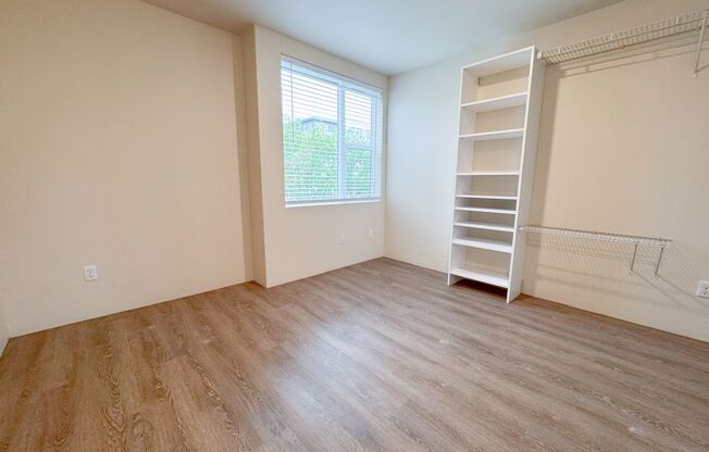Studio, 1 bath, 165 sqft, $1,050, Unit 351