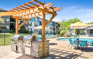 Crestwood Green at 701 Apartments