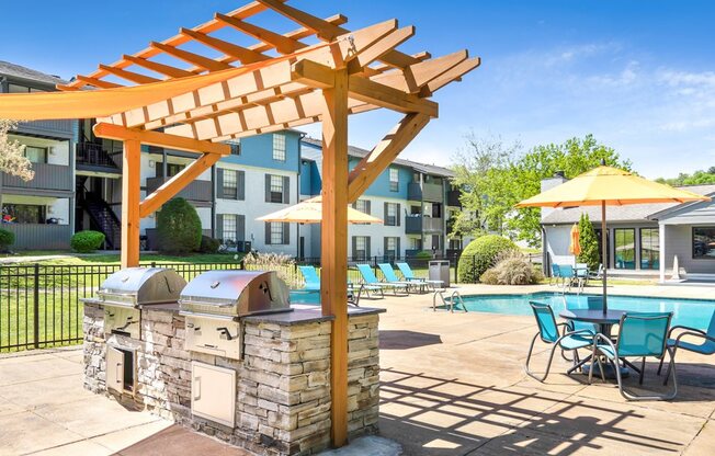 Crestwood Green at 701 Apartments