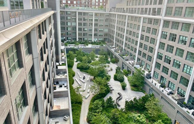 1 bed, 1 bath, 631 sqft, $5,600, Unit 15J