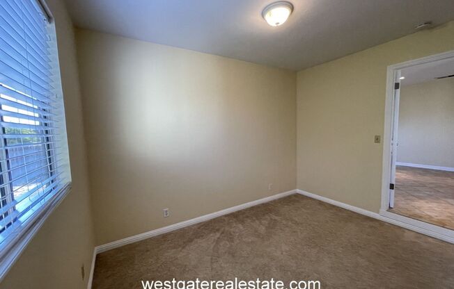 2 beds, 1 bath, $2,400