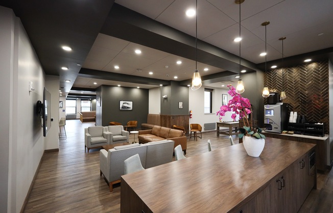 Community Lounge at The Terminal Tower Residences Apartments, Ohio, 44113