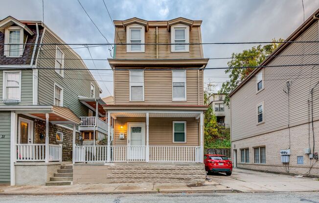 FULLY RENOVATED 3 BEDROOM HOUSE IN THE HEART OF MOUNT WASHINGTON!!!