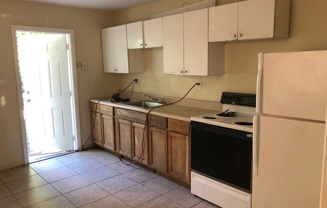 2 beds, 1 bath, $1,827