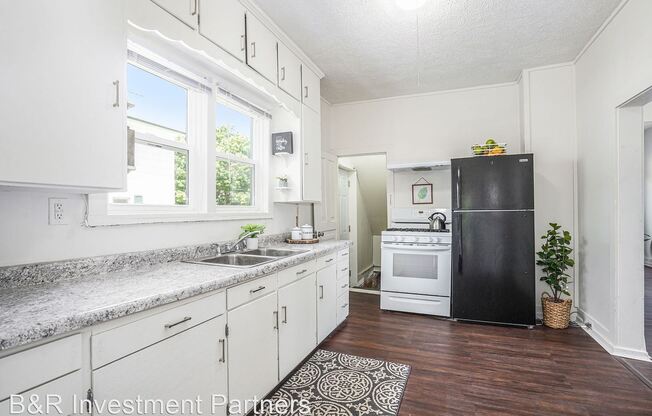415 Woodward Ave