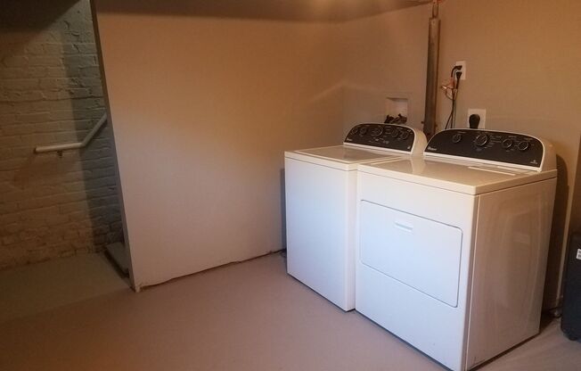 2 beds, 1 bath, 1,130 sqft, $1,425, Unit BR-2308