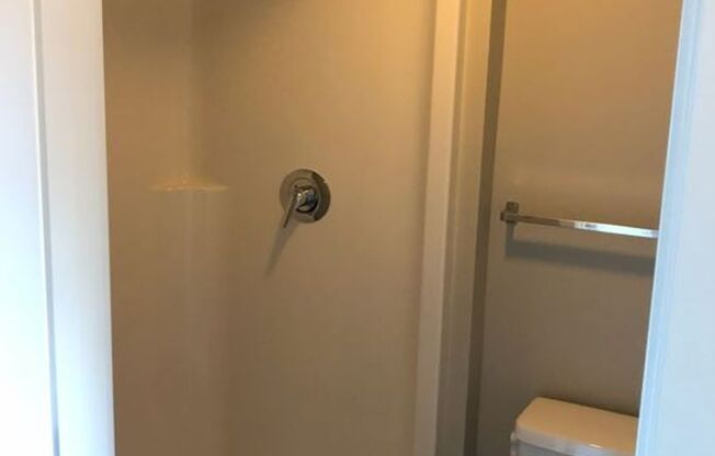 Studio, 1 bath, 143 sqft, $895, Unit D5