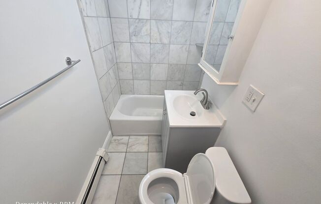 Studio, 1 bath, $2,400, Unit Unit 1