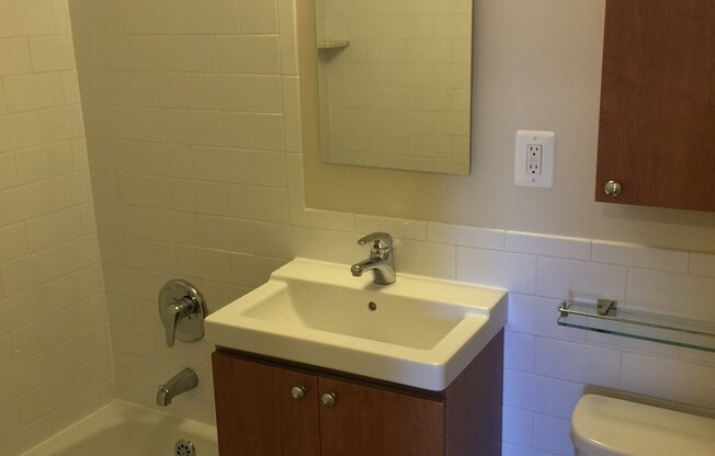 1 bed, 1 bath, 600 sqft, $3,600, Unit 0321