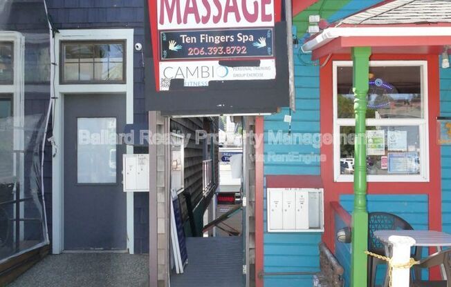 469 N 36 ST
