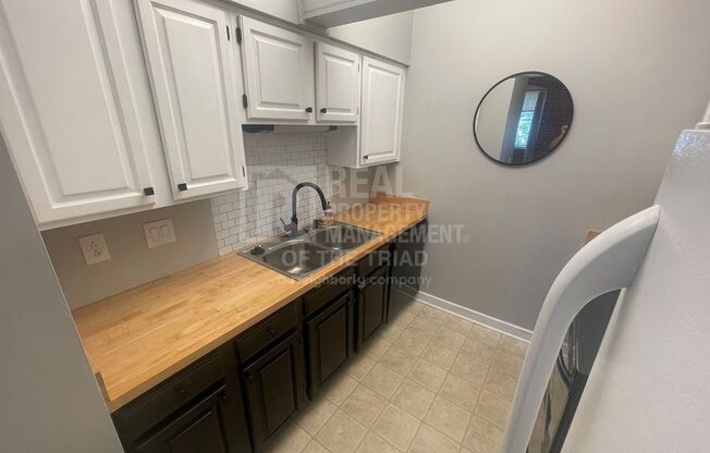 2 beds, 1 bath, $1,195