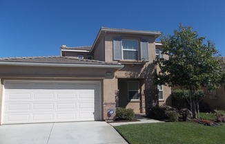 4 bedroom Menifee home in the Gated Community of Tierra Shores