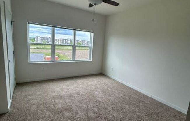 1 bed, 1 bath, 758 sqft, $1,394, Unit 143-125