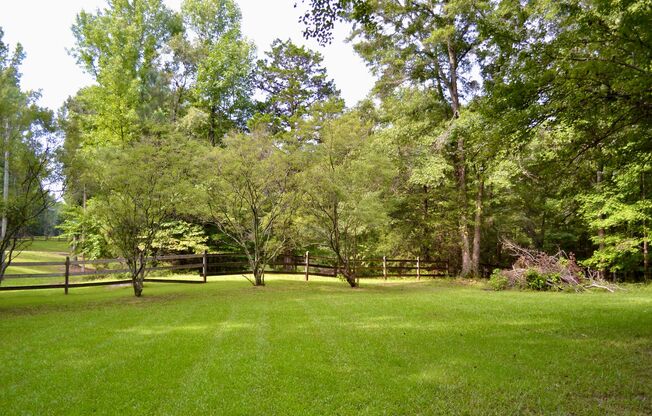 Rare Find: 5-Acre Retreat For Rent in Prime Auburn Location