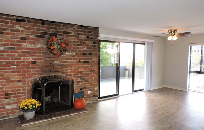 2 beds, 2 baths, 1,040 sqft, $1,945, Unit 602