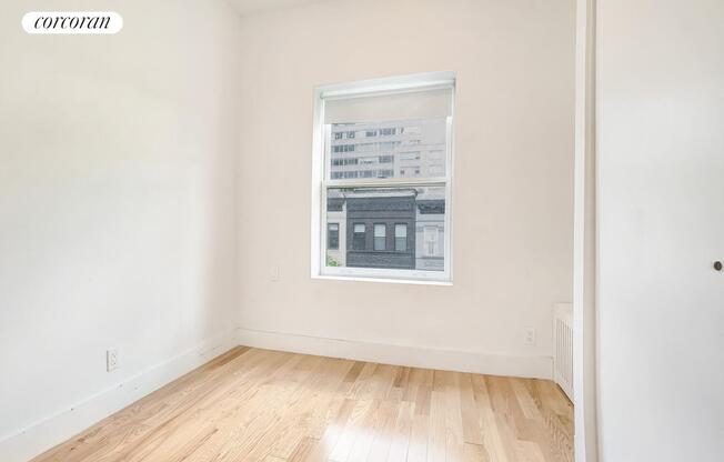 317 W 71 ST