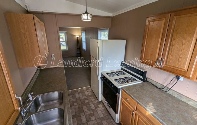 2 beds, 1 bath, $950