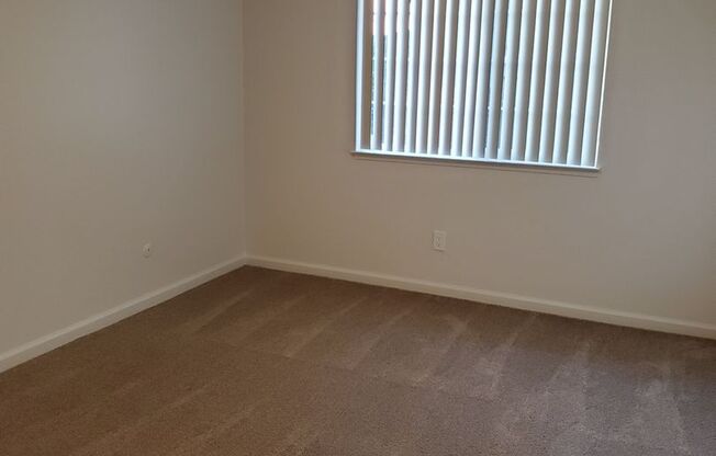 2 beds, 1.5 baths, 900 sqft, $1,620, Unit B 152