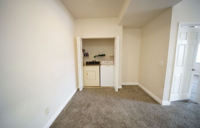 2 beds, 2 baths, $1,350, Unit Parcel #:  163-25-210-020