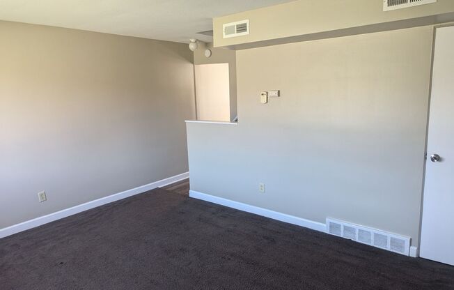 2 beds, 1 bath, $1,350