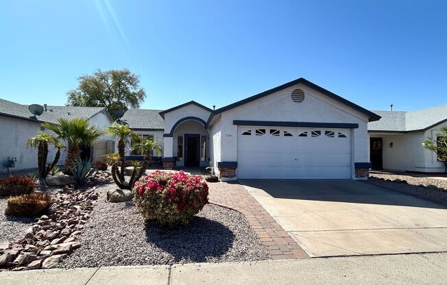 Single Story 3/2 Glendale Home W/**Pool!!*