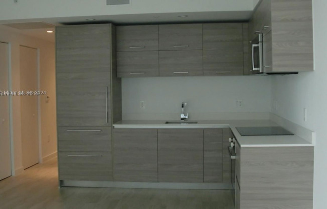Beautiful 1 bed/1.5 baths + DEN unit at Dua Residences
