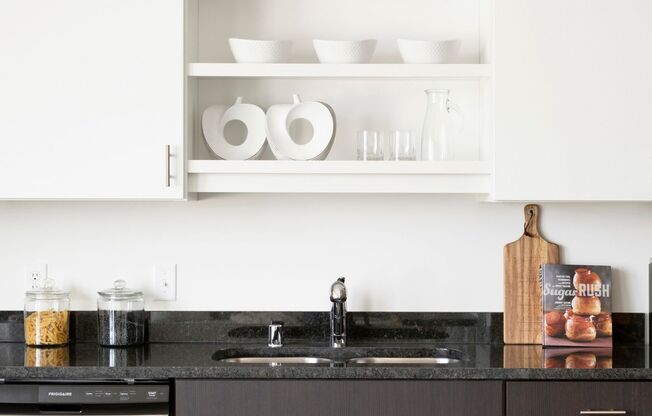 Studio, 1 bath, 407 sqft, $1,145, Unit 408